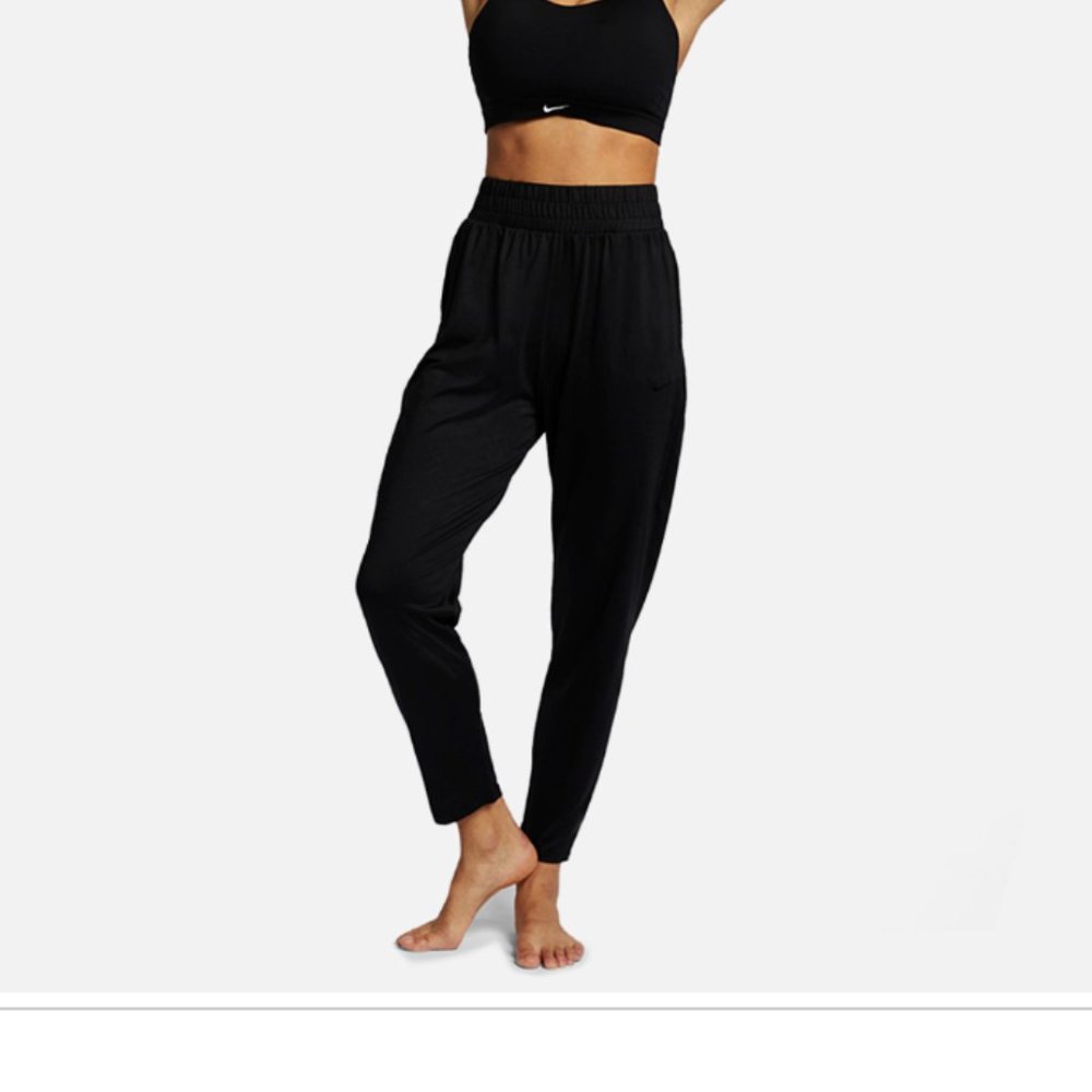 Nike Women Flow Lux Dri-FIT Training Pants -Loose Fit - Black - Large